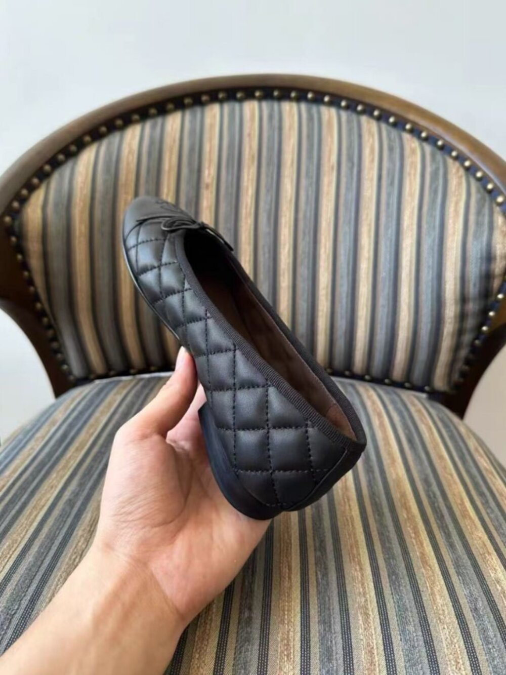 CHANEL Black Quilted Bow Interlocking CC Ballet Flats - Picture 4 of 8